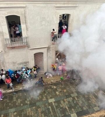 Protección Civil y elementos de la Cruz Roja Mexicana atendieron a los heridos.