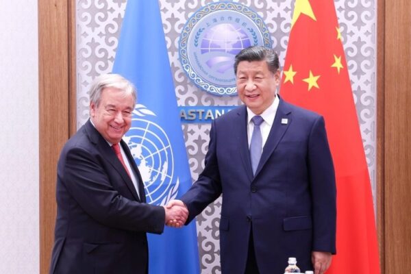 Antonio Guterres y Xi Jinping durante su encuentro.