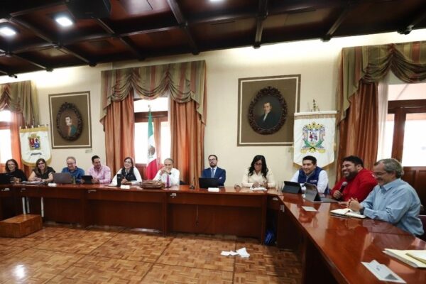 Sesión del Cabildo de León, que encabeza la presidenta Alejandra Gutiérrez Campos.