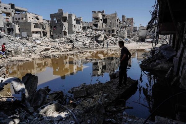 Edificios destruidos en Khan Yunis, en el sur de la Franja de Gaza, el 19 de julio de 2024.