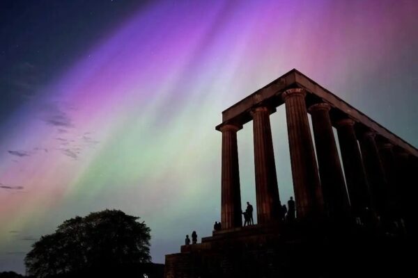 Nuevas tormentas solares podrían provocar tormentas geomagnéticas en la Tierra, con la aparición de auroras boreales en el norte de Estados Unidos, Europa y el sur de Australia la noche de este martes y hasta el jueves, anunció un organismo estadounidense.