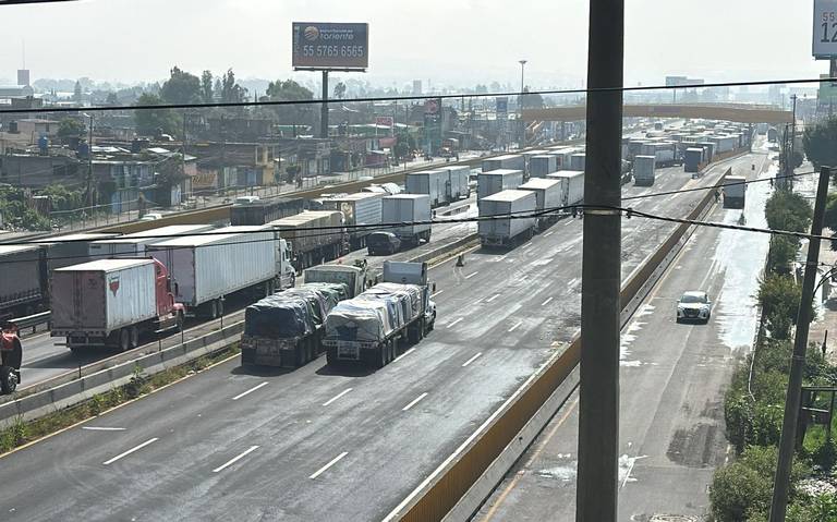 Luego de poco más de 48 horas el bloqueo, pobladores de Santa Rita Tlahuapan decidieron abrir la circulación a fin de evitar más afectaciones.