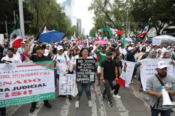 Por tercer día consecutivo, los trabajadores decidieron tomar los edificios del órgano jurisdiccional, lo cual ha impedido el desarrollo de audiencias, actuaciones y trámites, para manifestar su rechazo a la aprobación de la reforma judicial