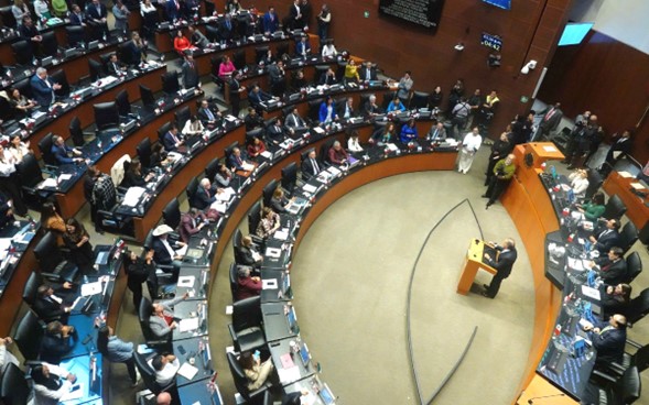 Caos se vivió ayer en el Senado por la Reforma Judicial.