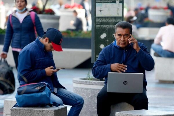 No existe relación alguna entre el uso del teléfono móvil y el aumento del riesgo de cáncer cerebral, según una nueva revisión de las pruebas disponibles publicadas en todo el mundo encargada por la Organización Mundial de la Salud. 