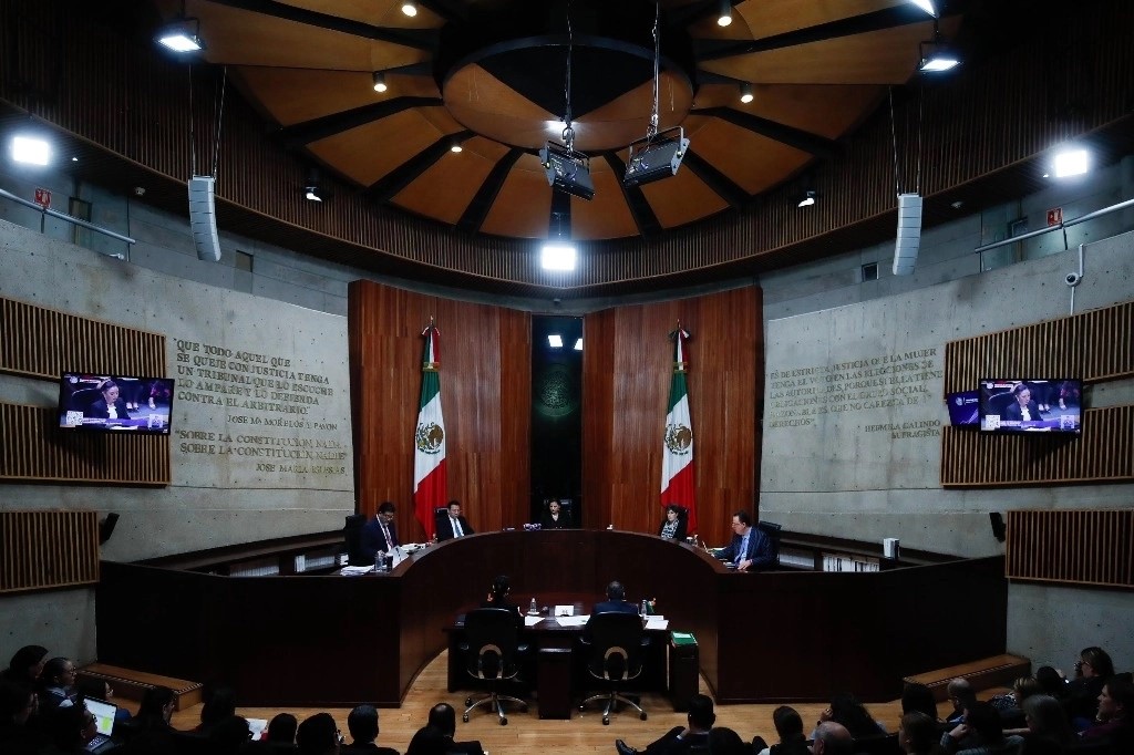 Sesión pública en el salón del pleno del TEPJF.