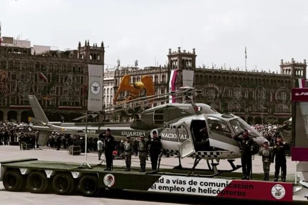 Elementos de las Fuerzas Armadas participan en el desfile militar para conmemorar el 214 aniversario del inicio de la gesta de Independencia de México, realizado en la Ciudad de México, el 16 de septiembre de 2024.