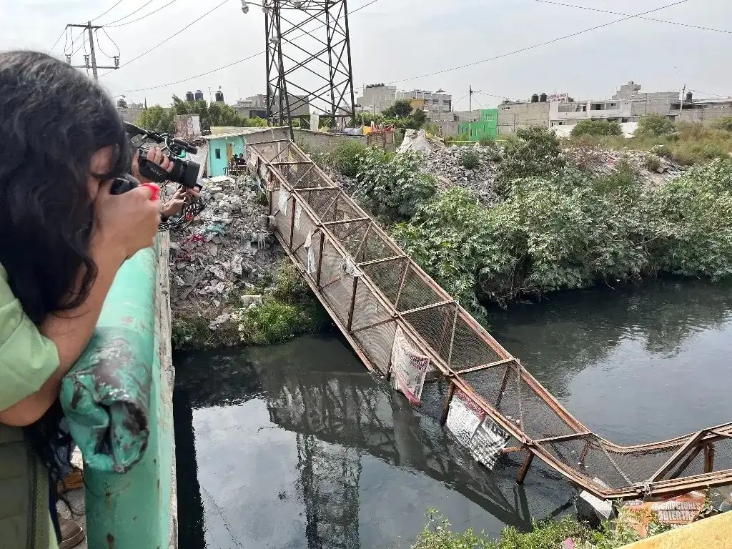 El paso peatonal colapsó el 2 de noviembre de 2023, dejando 15 lesionados. 