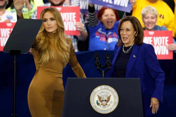 La cantante Jennifer Lopez llamó a las mujeres y a los latinos a votar por Kamala Harris en las elecciones presidenciales para tener un final de Hollywood, donde gana "la chica buena". 