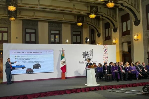 El secretario de Economía, Marcelo Ebrard Casaubón, durante la conferencia presidencial matutina en Palacio Nacional, en la Ciudad de México, el 27 de noviembre de 2024.