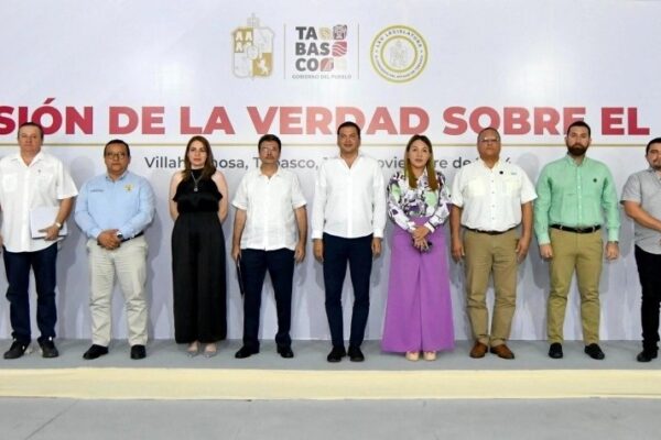 Miembros de la Comisión de la Verdad del ISSET. 