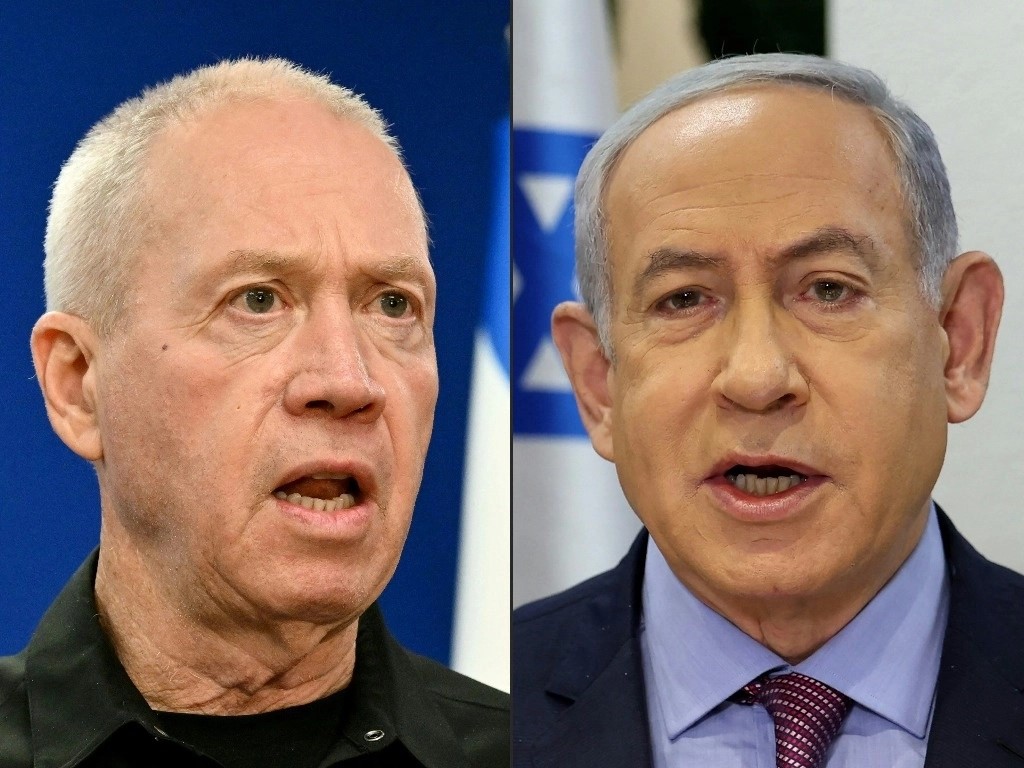 Benjamin Netanyahu (derecha), primer ministro de Israel y Yoav Gallant, ex ministro de defensa Israelí.