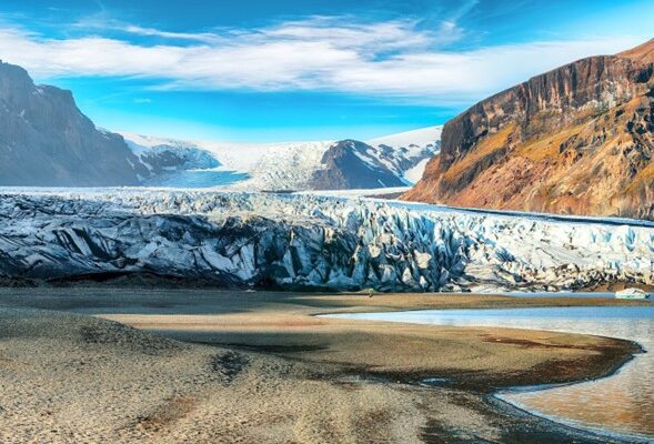 Geólogos descubrieron pruebas sólidas en Colorado de que hace cientos de millones de años la Tierra estuvo cubierta por glaciares gigantescos que la transformaron en un carámbano en el espacio. 