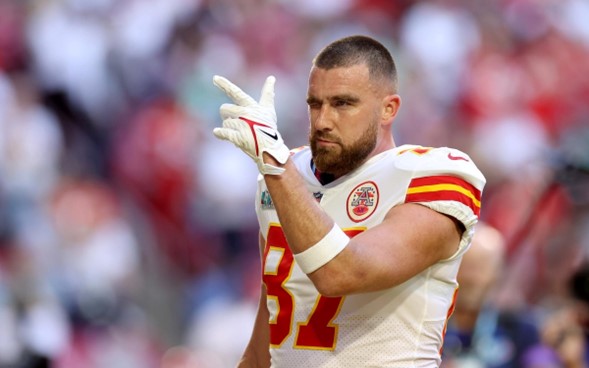 La liga alertó a los 32 equipos sobre una red criminal transnacional que tiene como blanco a deportistas profesionales, misma que se sospecha perpetró los recientes robos a las casas de Patrick Mahomes y Travis Kelce, jugadores de los Kansas City Chiefs.