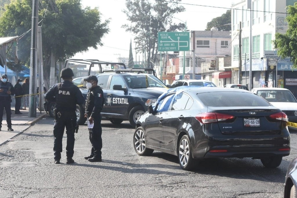 Policías del Estado de México en operativo. 