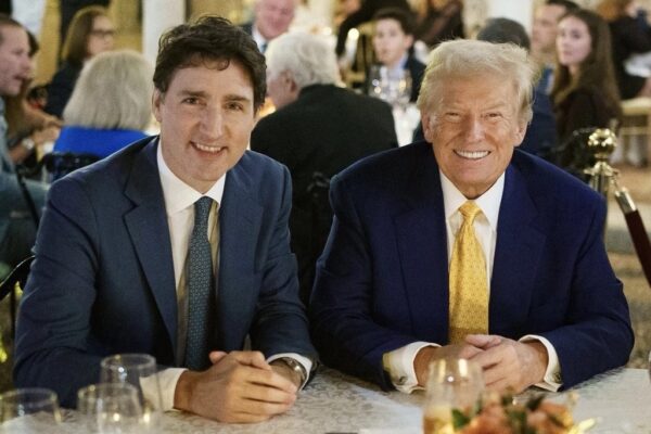 Tras los amagos de Donald Trump de que elevará impuestos a todos los productos de sus socios del T-MEC, el primer ministro de Canadá se reunió el viernes con él en Florida.