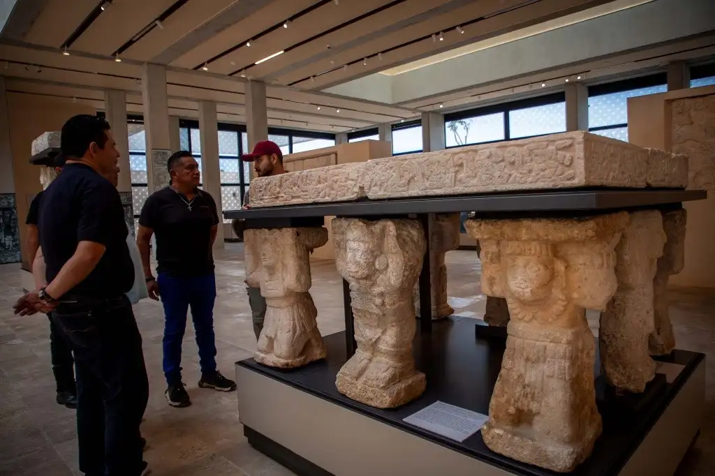 El nuevo Gran Museo de Chichén Itzá reúne una colección de más de mil piezas, incluidas algunas halladas en los trabajos de salvamento alrededor de la construcción del Tren Maya.