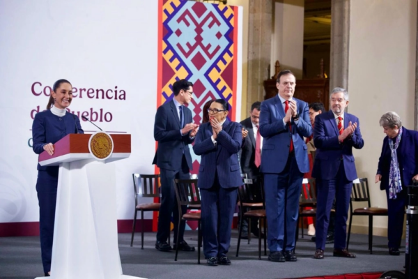 La pausa en los aranceles por un mes lo dio a conocer la presidenta Claudia Sheinbaum tras la conversación telefónica que tuvo con su homólogo de Estados Unidos, Donald Trump, el 3 de febrero de 2025.