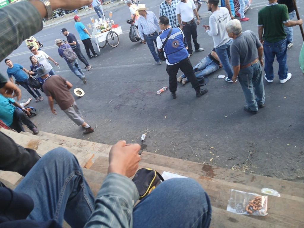 Los agresores viajaban en motocicletas cuando dispararon contra los asistentes al evento.