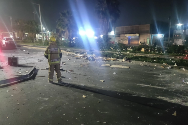 Policías de Investigación de la FGJEM confirman que dentro del plantel se empleó un arma de fuego con la que se hicieron disparos.