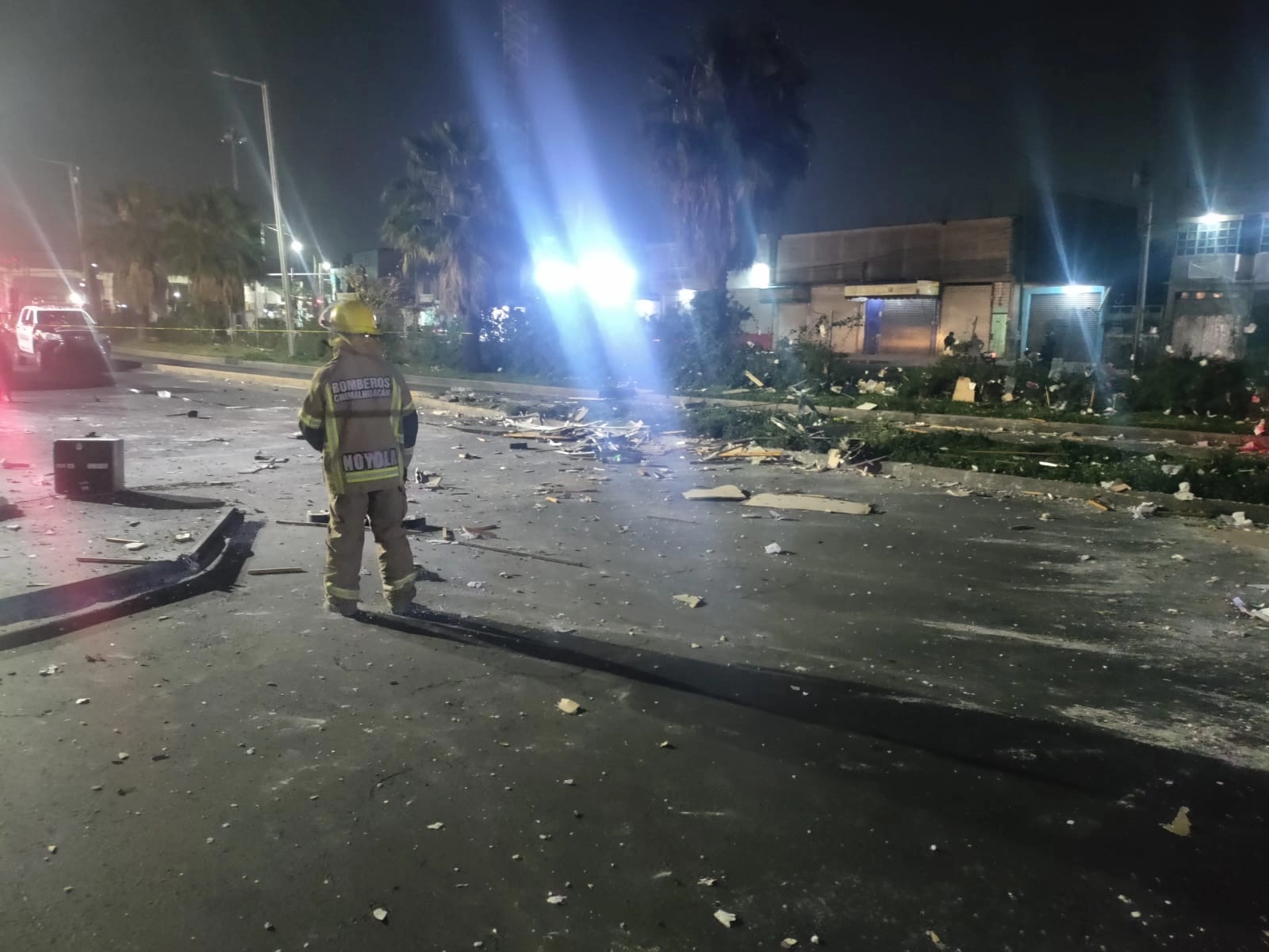 Policías de Investigación de la FGJEM confirman que dentro del plantel se empleó un arma de fuego con la que se hicieron disparos.