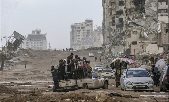 Ataques israelíes dejan al menos 300 muertos Gaza ha sufrido tres jornadas consecutivas de intensas oleadas de bombardeos aéreos israelíes