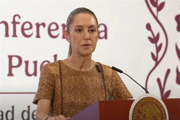 la mandataria presentó extractos del informe de la Auditoría Superior de la Federación en el que denunció que el rescate bancario se realizó sin definir reglas de operación, lo que abrió la puerta a la discrecionalidad y la corrupción.