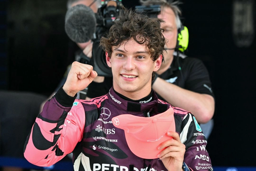 A sus 18 años, Andrea Kimi Antonelli, de la escudería Mercedes, consiguió la 'pole position' para la carrera esprint del GP de Miami.