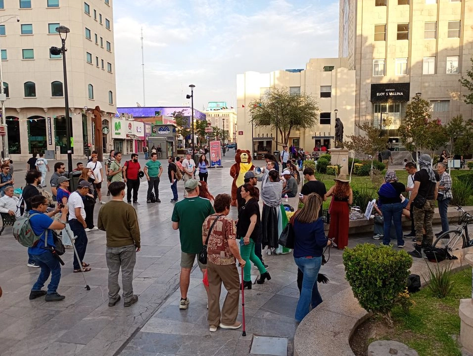 Un grupo reducido de activistas piden que se declare como zona de restauración los cerros que rodean la ciudad de Chihuahua, Chihuahua.