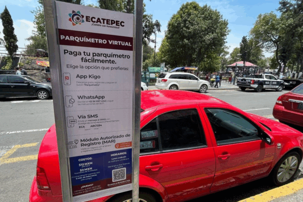La presidenta municipal, Azucena Cisneros Coss, informó que habrá tres sistemas de pago, vía la aplicación App Kigo, vía WhatsApp y SMS y en mil 506 unidades económicas con sistema de pago.