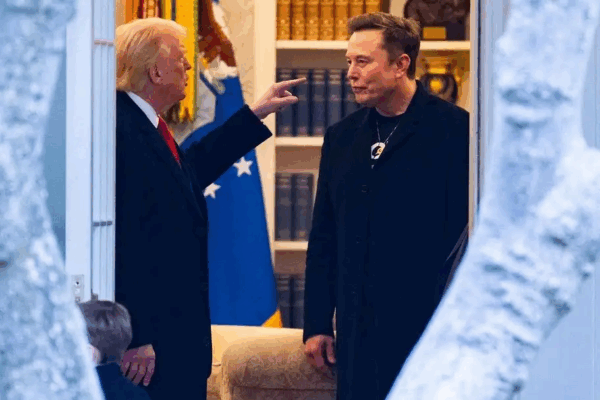 El magnate tecnológico y hombre más rico del mundo anunció ayer que dejará su cargo de asesor principal del mandatario. La renuncia se da un día después de sus críticas al proyecto de ley fiscal republicano.