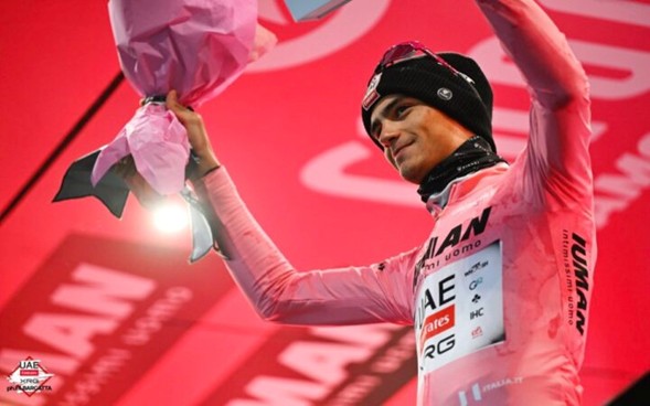 Del Toro retiene la maglia rosa El corredor holandés del equipo Lidl Trek fue el más rápido en la contrarreloj individual entre Lucca y Pisa, con trazado de 28,6 kilómetros; mientras, el pedalista bajacaliforniano (UAE) se mantiene como líder de la clasificación general, luego de 10 etapas.