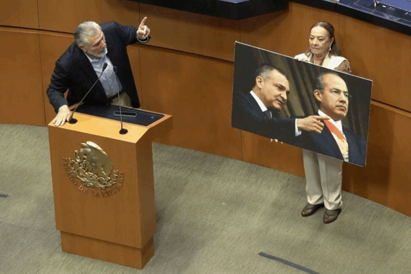 Adán Augusto López, durante la discusión de las reformas a la Ley de Telecomunicaciones.