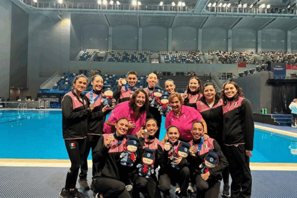 Selección mexicana de natación artística gana el bronce en la Copa del Mundo en China La Superfinal de la Copa del Mundo fue la última competencia internacional antes del Mundial, que se celebrará del 11 de julio al 3 de agosto. En la imagen, la selección mexicana de natación artística.