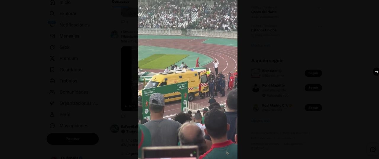 Aficionados captaron la llegada de la asistencia médica para atender a los heridos.