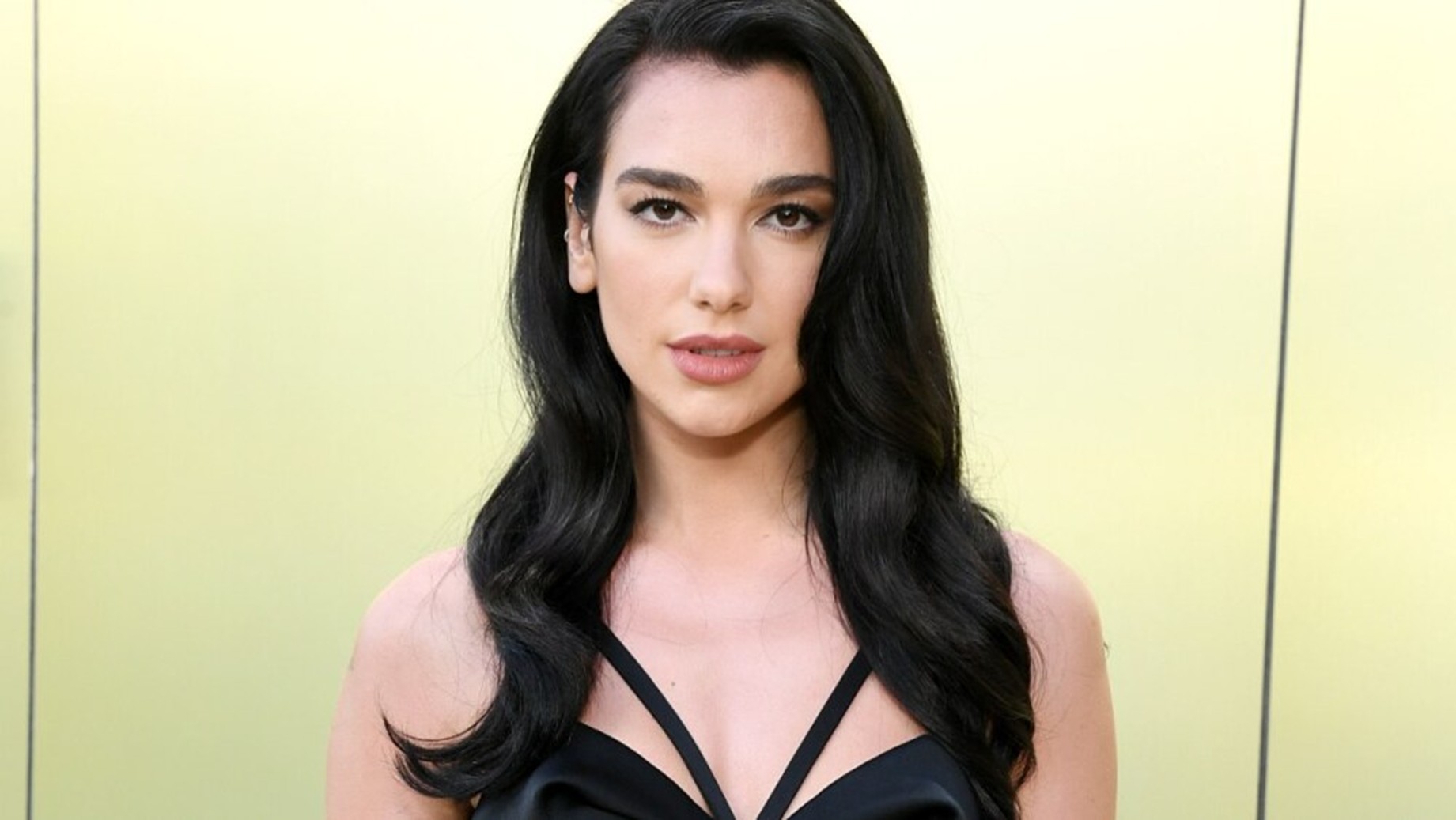 Una duda sumamente habitual respecto al negro como uno de los colores de cabello que envejecen es si estos parámetros aplican a todas sus versiones.