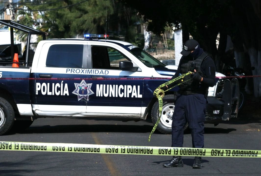 El homicidio de Edgar Fernando Salmerón Feliciano ocurrió en el barrio de San José, en Chilapa de Álvarez, Guerrero; el ex funcionario fue agredido afuera de su domicilio.
