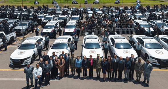 Al acto asistieron la secretaria de Gobernación, Rosa Icela Rodríguez; el secretario de la Defensa Nacional, Ricardo Trevilla Trejo; el secretario de Marina, Raymundo Pedro Morales Ángeles; el comandante de la Guardia Nacional, Hernán Cortés Hernández; así como el coordinador del Instituto Nacional para el Federalismo y Desarrollo Municipal, Armando Quintero Martínez, entre otros.