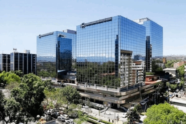 De acuerdo a datos de la CNBV, el saldo de la cartera de crédito total al concluir mayo se situó en 7 billones 830 mil 418 millones de pesos.