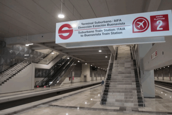 Cabe recordar que, por separado este mes, vecinos de colonias como la Diez de Junio retiraron bloqueos que mantuvieron en las obras del tren durante siete meses, tras llegar a acuerdos con autoridades de la Secretaría de Infraestructura, Comunicaciones y Transportes (SICT); sin embargo, el lunes de esta semana otros colonos pretendieron frenar los trabajos.