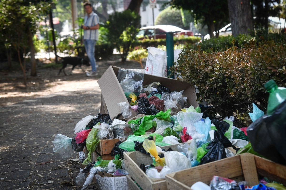 También se ha retirado basura de los drenes General del Valle de México, Chimalhuacán I y II y General del Valle de México; los túneles Emisor Oriente, Río de la Compañía e Interceptor Río de los Remedios, así como los ríos San Francisco, San Rafael y de la Compañía, y el Canal General.
