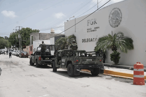 Las autoridades refirieron que todos los entregados a la justicia estadounidense contaban con orden de extradición.