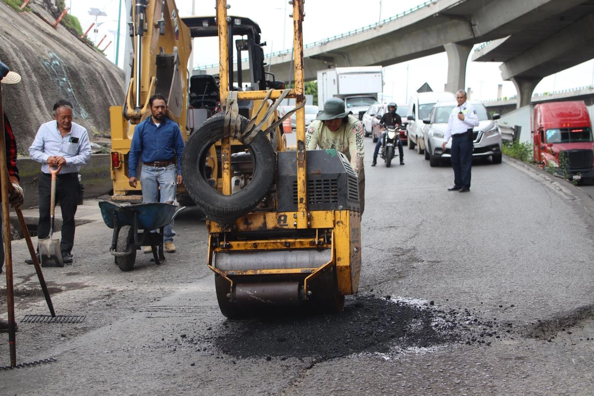 El 90% de la infraestructura vial de Cuautitlán Izcalli está “desecha”, reconoció el alcalde Daniel Serrano, quien mencionó que se duplicará el presupuesto para labores de bacheo.