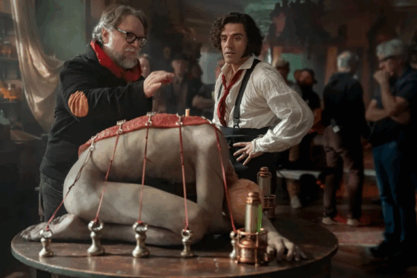 Cuando Tamara Deverell, la diseñadora de producción, cruzó por primera vez el casi terminado set del laboratorio de Victor Frankenstein, no pudo evitarlo.