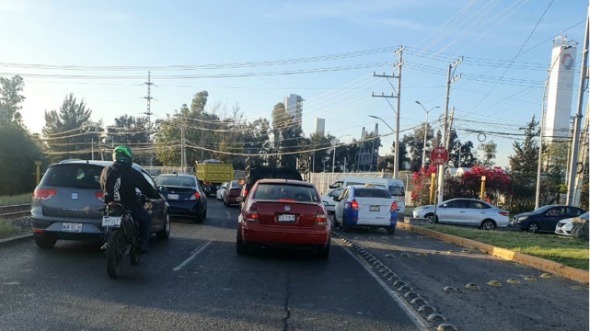 El auto presenta abolladuras y varios impactos de bala en el cofre y parabrisas, y no se descarta que el conductor habría sido perseguido y su auto impactado en varios momentos; en una versión, que no ha sido confirmada por las autoridades