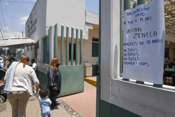 El secretario de Finanzas aseguró que lo fundamental será garantizar la continuidad del servicio médico sin interrupciones. Adelantó que se está trabajando en estudios actuariales y financieros para darle viabilidad al Instituto, por lo cual se tendrán que hacer reformas fiscales, administrativas y estructurales orientadas al rescate del ISSEMYM.
