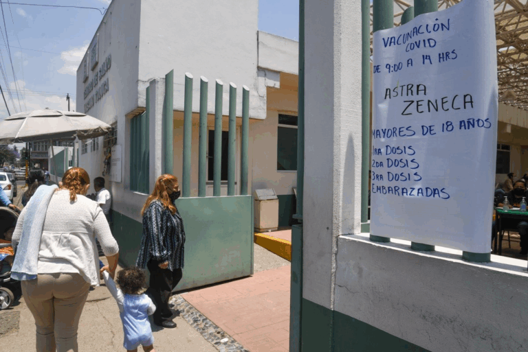 El secretario de Finanzas aseguró que lo fundamental será garantizar la continuidad del servicio médico sin interrupciones. Adelantó que se está trabajando en estudios actuariales y financieros para darle viabilidad al Instituto, por lo cual se tendrán que hacer reformas fiscales, administrativas y estructurales orientadas al rescate del ISSEMYM.