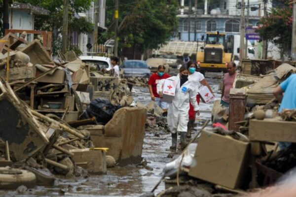 La entidad con mayor número de decesos causadas por las fuertes lluvias es Veracruz, al sumar 34 en total. La cifra de desaparecidos a nivel nacional es de 48.