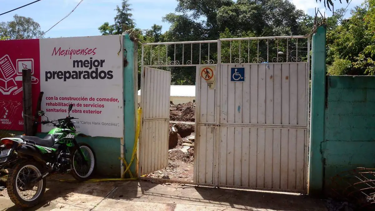 Nezahualcóyotl es el municipio con más reportes, registrando 12 planteles con daños severos