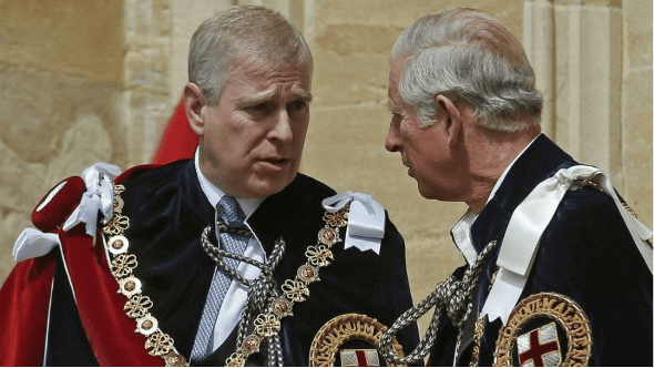Andrew Mountbatten-Windsor enfrenta una presión creciente para responder ante la justicia de Estados Unidos por su vínculo con Jeffrey Epstein, tras perder sus últimos títulos reales.